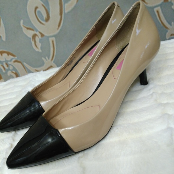 Isaac Mizrahi Jabria Pumps Classic Kitten Heel 6.5 - Picture 1 of 8